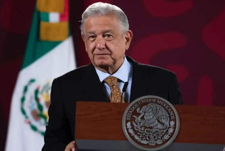 AMLO rechaza que investigación sobre caso Ayotzinapa esté estancada