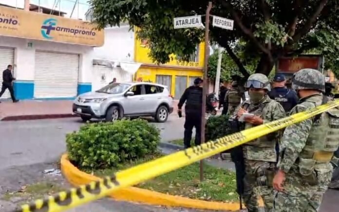 atacan-empresario-excandidato-cuautla-carlos-benitez-sanchez-hieren-hija-mueren-2-policias-agresor-morelos-25082022