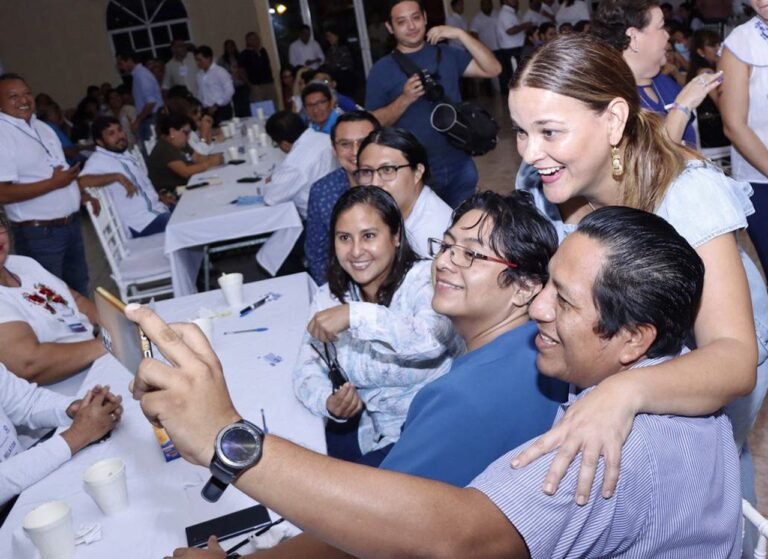 Meridanos hacen llegar opiniones y propuestas a Ceci Patrón con diálogo abierto