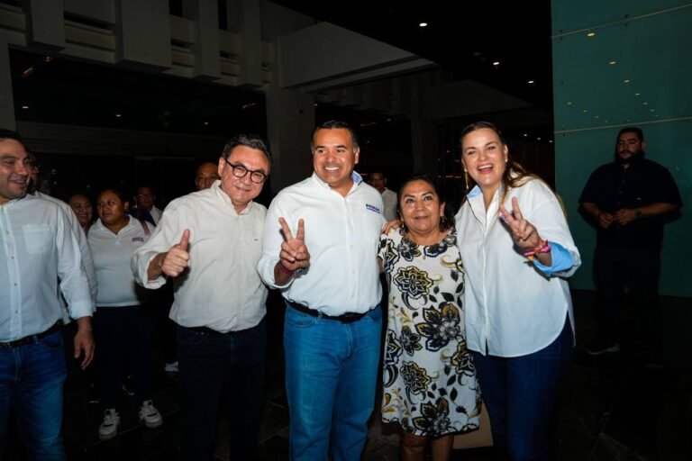 Los maestros son el motor del progreso de Mérida: Cecilia Patrón 