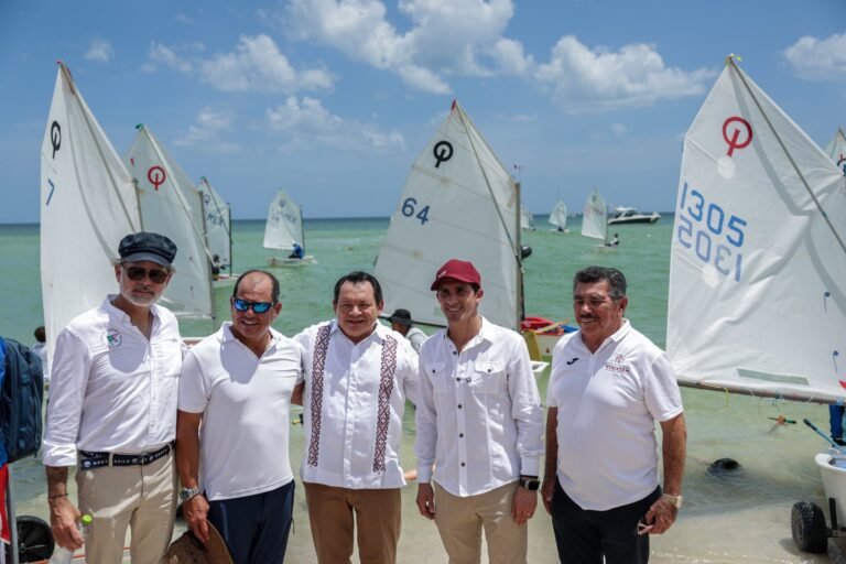 ARRANCA LA OLIMPIADA NACIONAL DE VELA EN LA COSTA YUCATECA