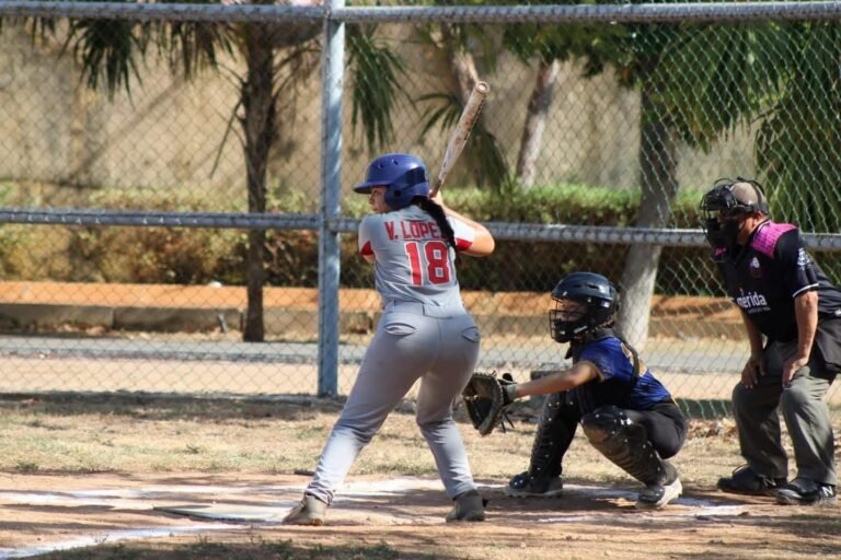 Bronce para Yucatán: Prepa Dos de la UADY destaca entre las mejores selecciones de softbol del país