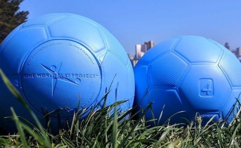 Misterio en aduanas: más de 15 mil balones para niños desaparecieron sin dejar rastro