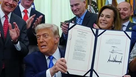Trump asegura millonario fondo para reforzar deportaciones y control migratorio en EU